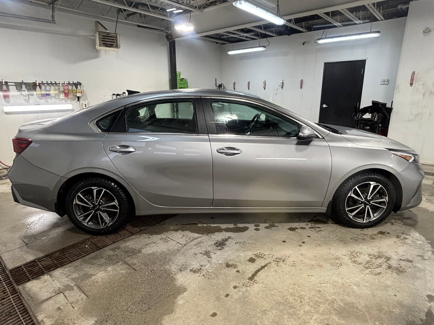 2023 Kia Forte EX IVT