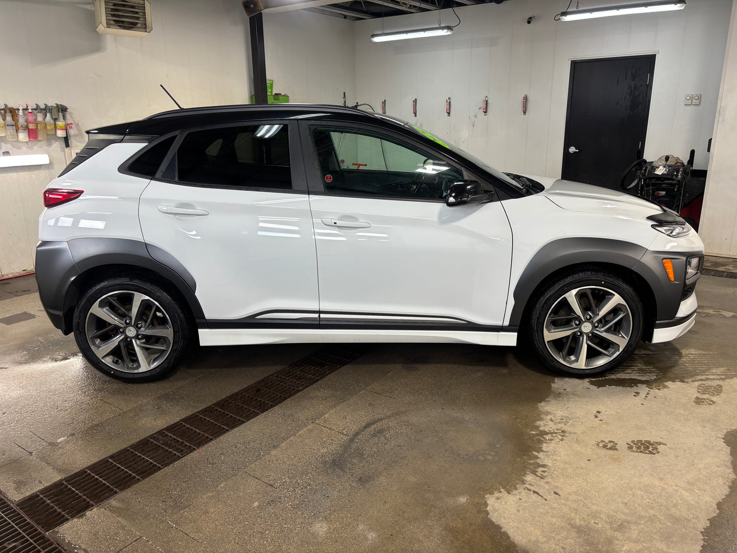 2020 Hyundai Kona 1.6T Trend AWD w/Two-Tone Roof