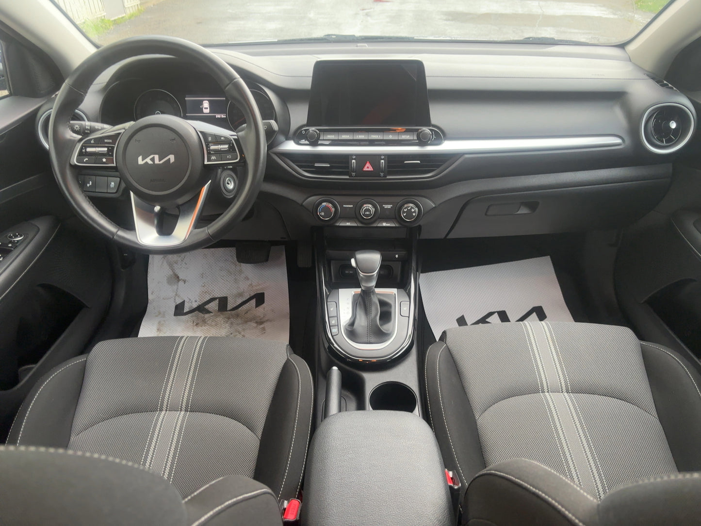 2024 Kia Forte EX IVT