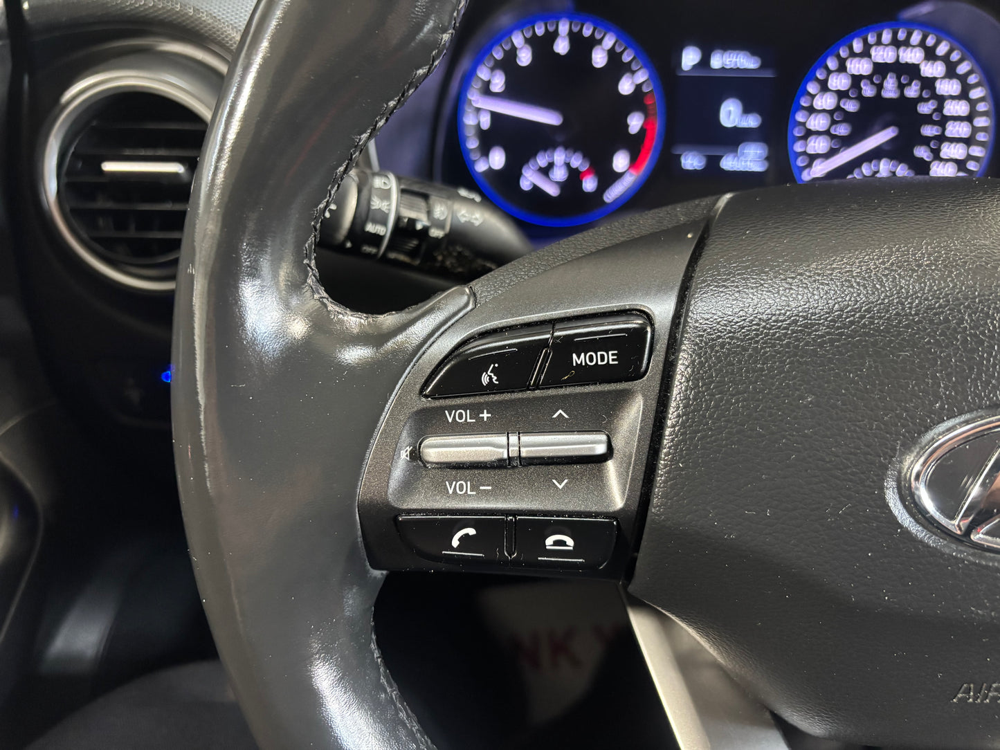2020 Hyundai Kona 1.6T Trend AWD w/Two-Tone Roof