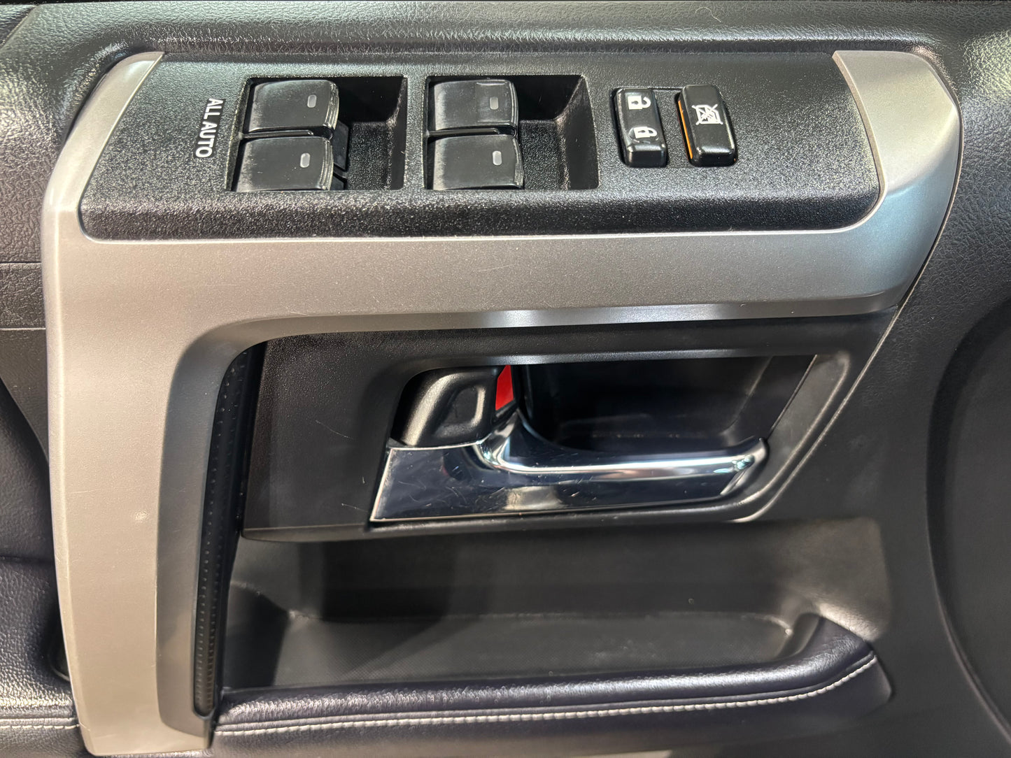 2020 Toyota 4Runner SR5 7 PASS