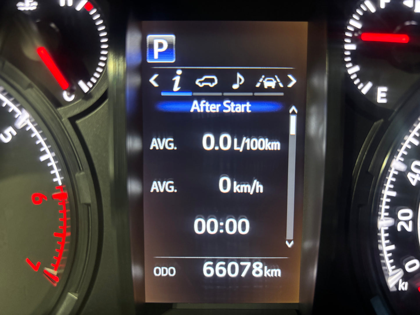 2020 Toyota 4Runner SR5 7 PASS
