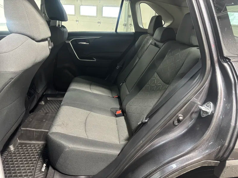 2021 Toyota RAV4 XLE AWD