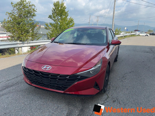 2023 Hyundai Elantra Preferred IVT