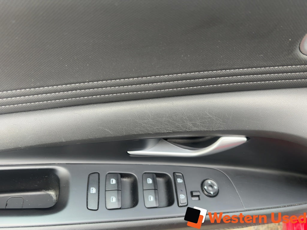 2023 Hyundai Elantra Preferred IVT