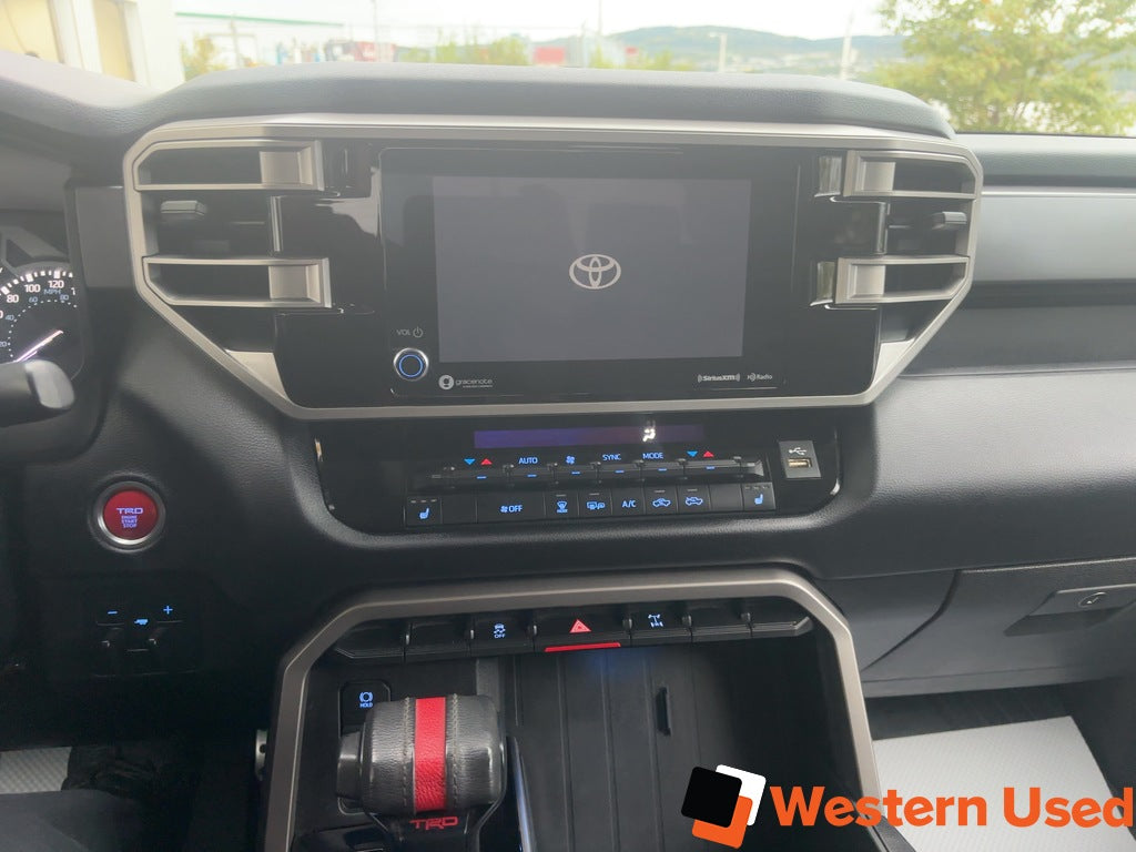 2022 Toyota Tundra 4x4 Crewmax SR