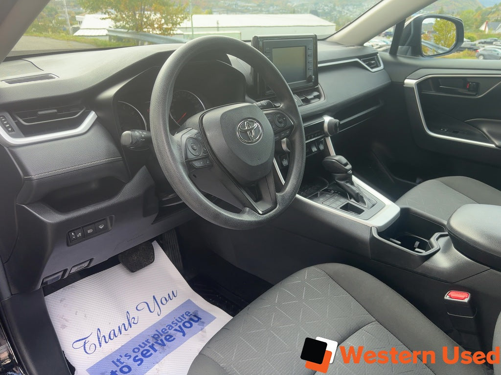 2022 Toyota RAV4 LE AWD