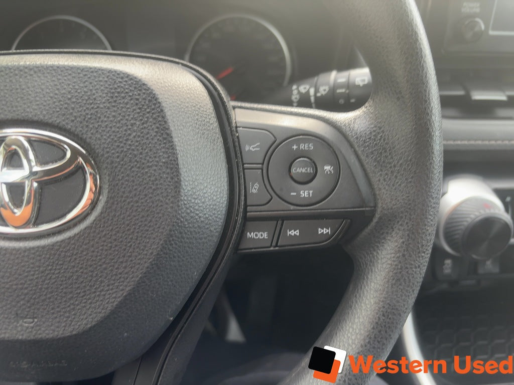 2022 Toyota RAV4 LE AWD