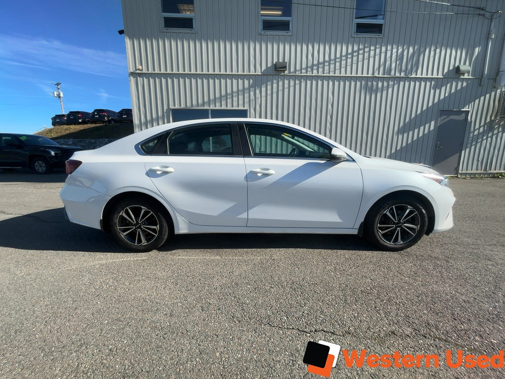 2024 Kia Forte EX IVT