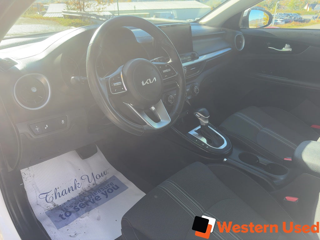 2024 Kia Forte EX IVT