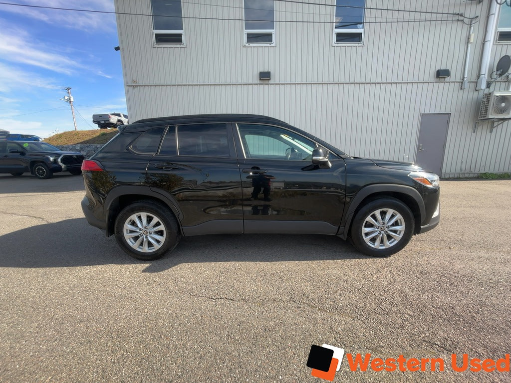 2023 Toyota Corolla Cross LE AWD
