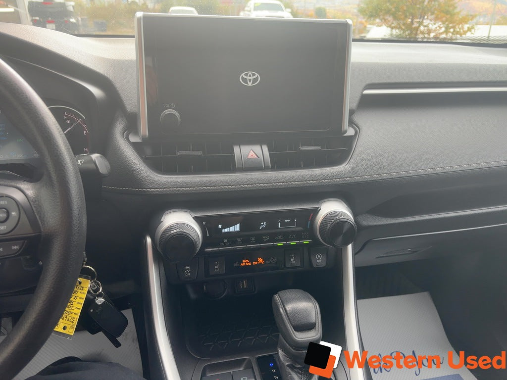 2023 Toyota RAV4 LE AWD