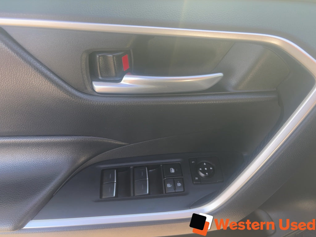 2024 Toyota RAV4 XLE AWD