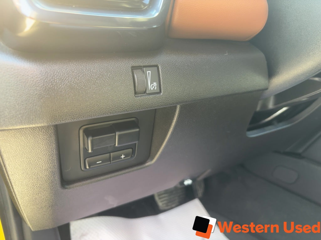 2023 GMC Canyon 4WD Crew Cab AT4