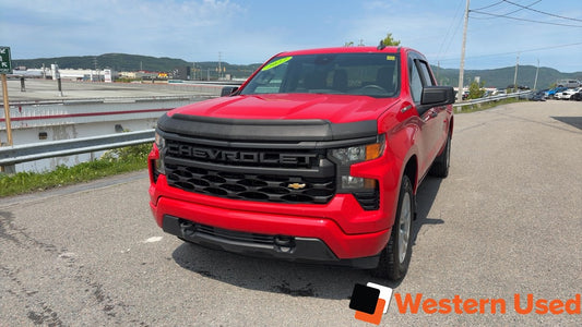 2022 Chevrolet Silverado 1500 4WD Crew Cab 157" Custom