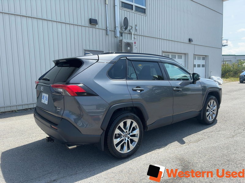 2021 Toyota RAV4 XLE AWD