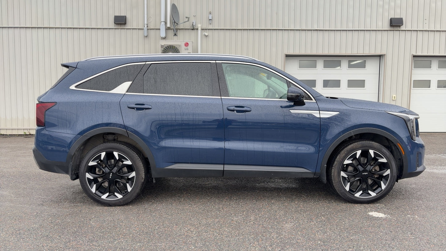 2025 Kia Sorento EX AWD