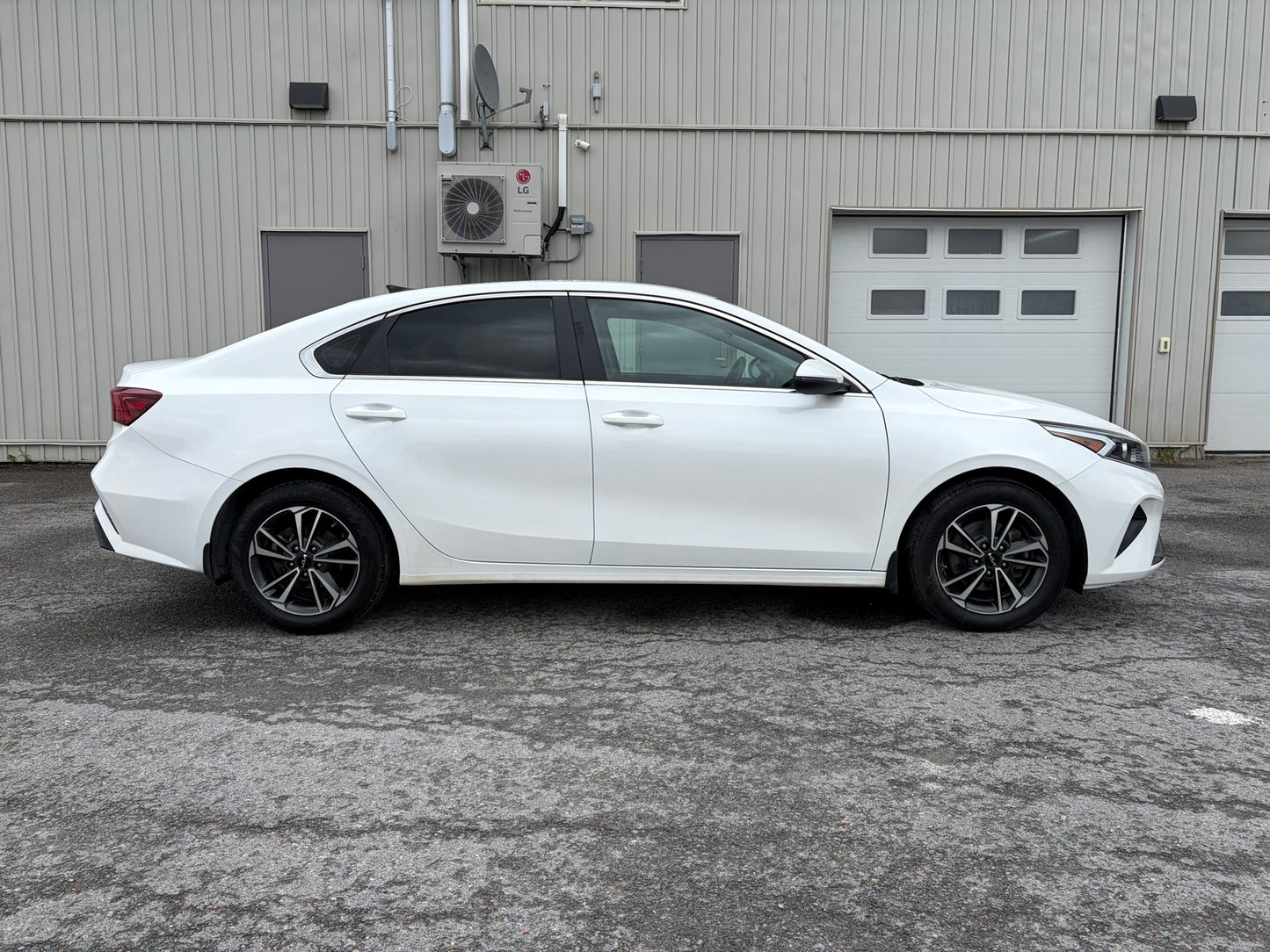 2024 Kia Forte EX IVT