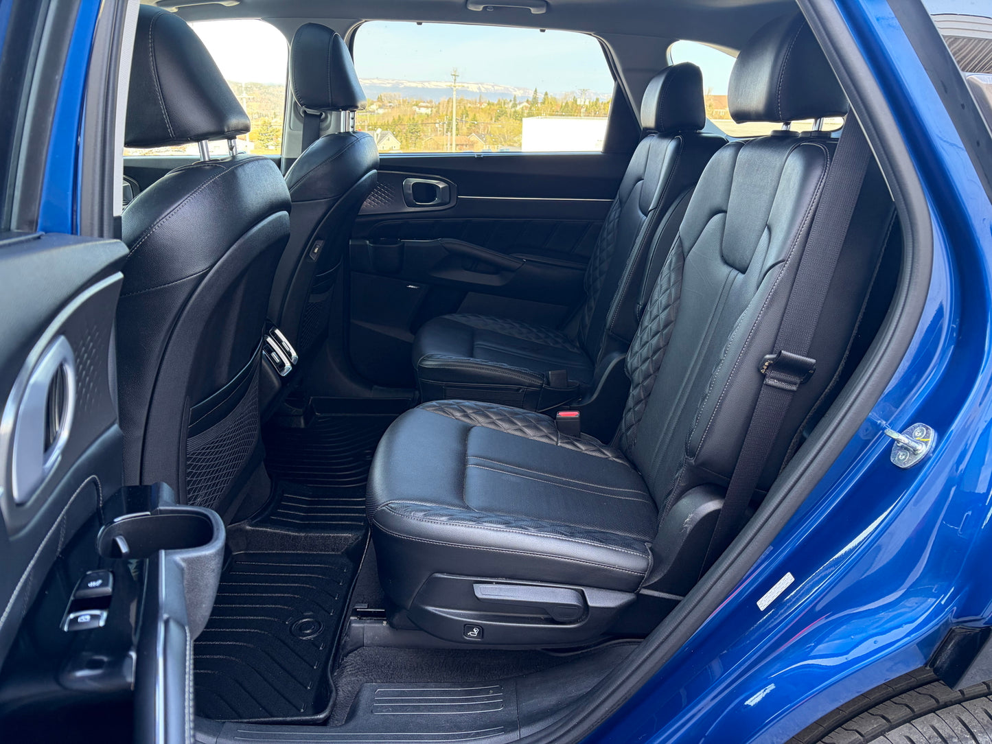 2022 Kia Sorento SX AWD w/Black Leather