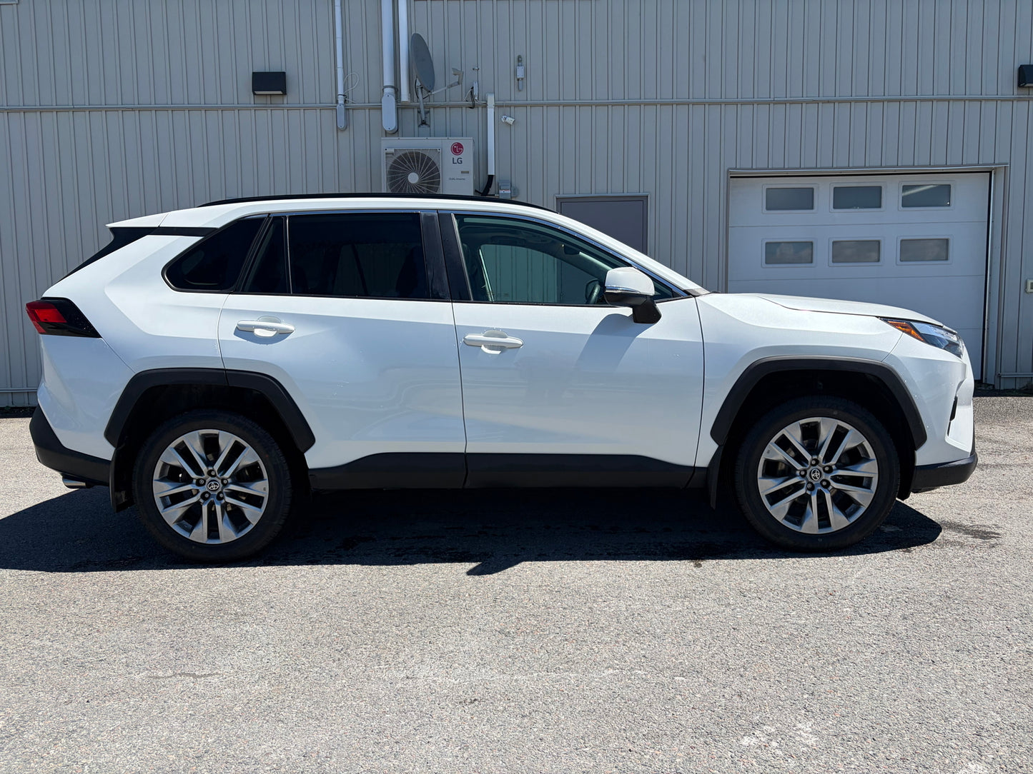 2024 Toyota RAV4 XLE AWD