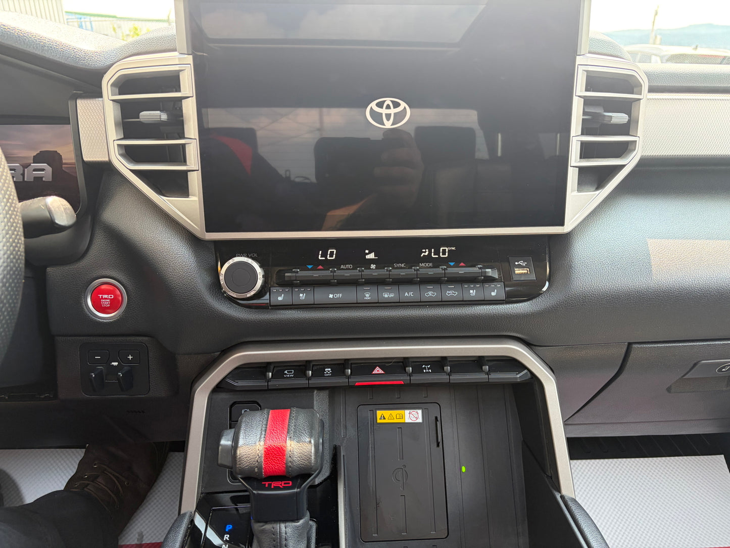 2024 Toyota Tundra 4x4 Crewmax Limited