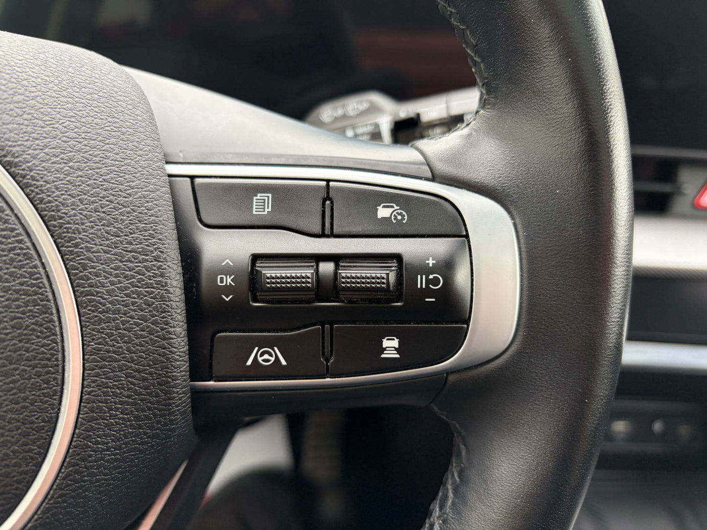 2023 Kia Sportage EX Premium AWD w/Black Interior