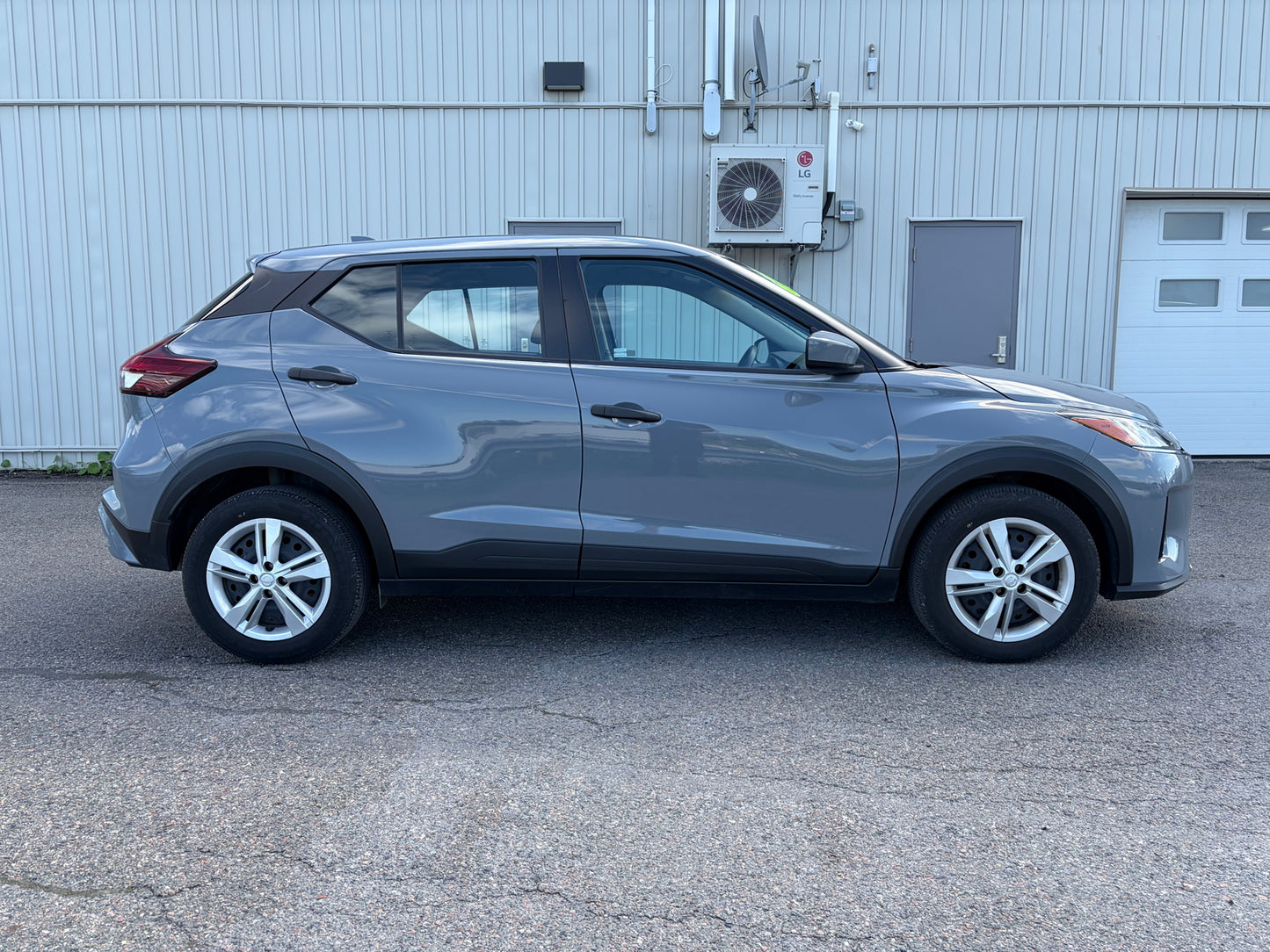 2024 Nissan Kicks S FWD