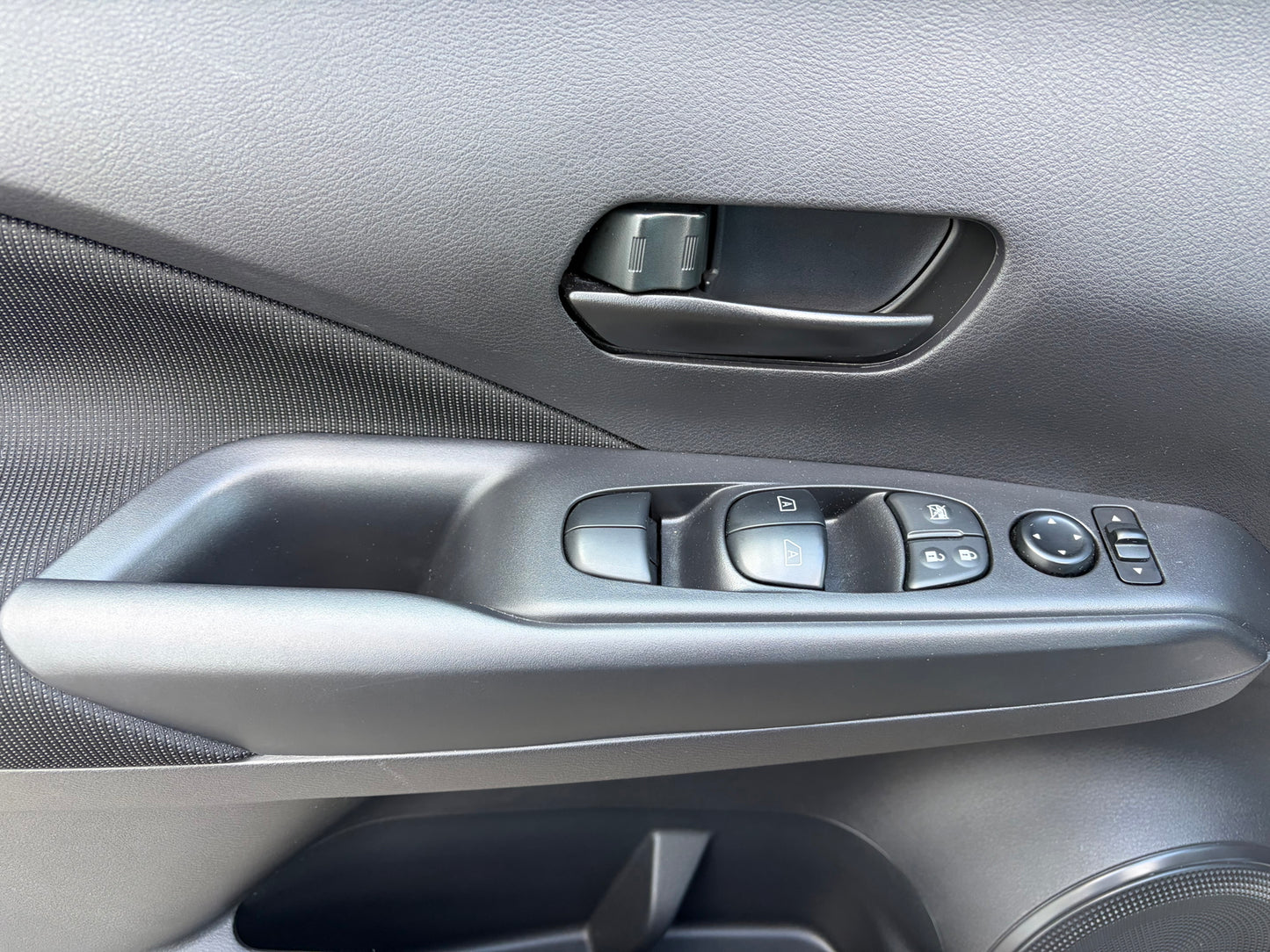 2024 Nissan Kicks S FWD