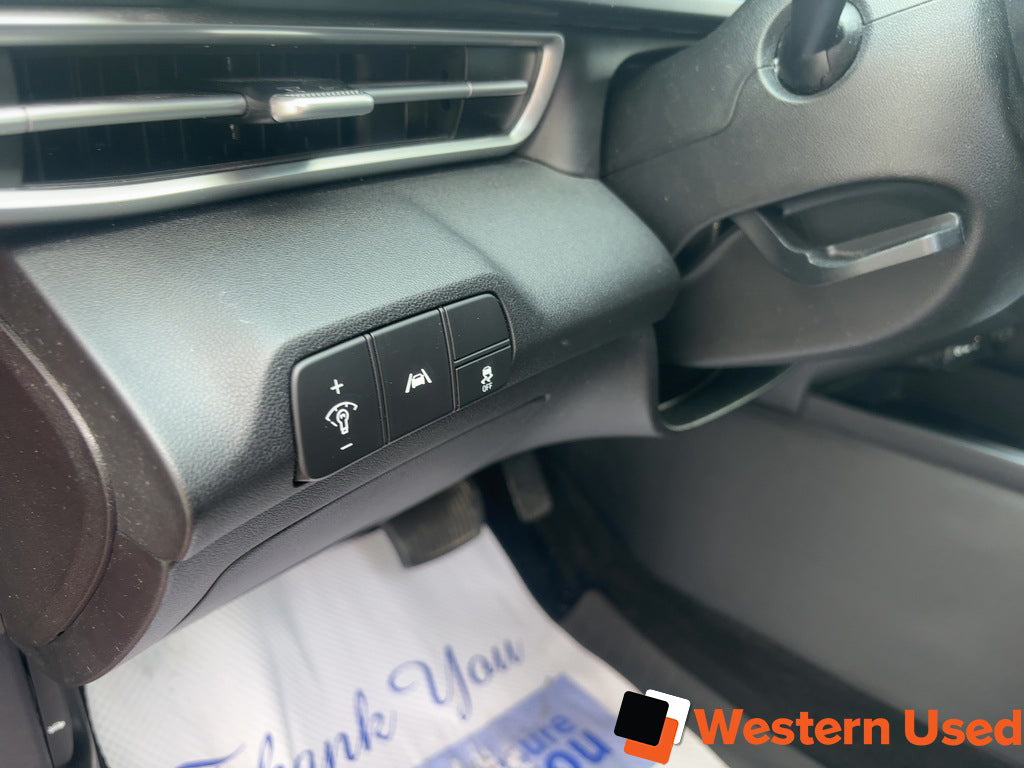 2023 Hyundai Elantra Preferred IVT