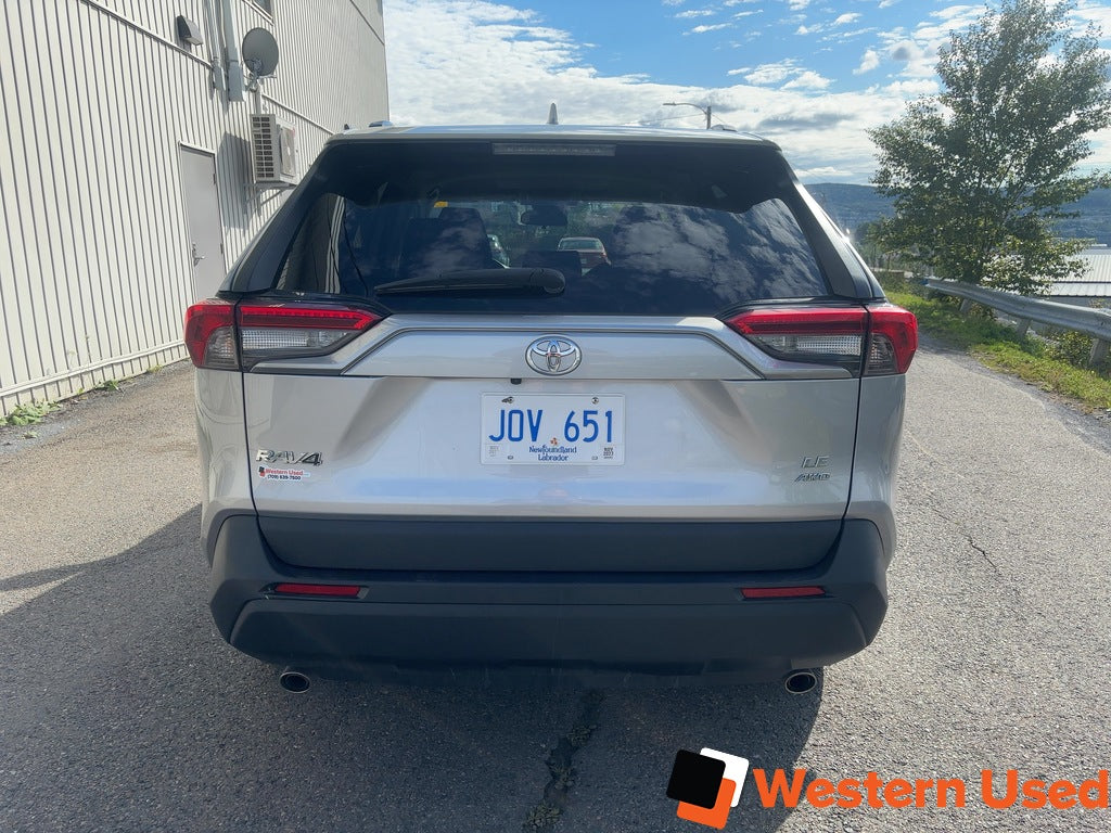 2021 Toyota RAV4 LE AWD