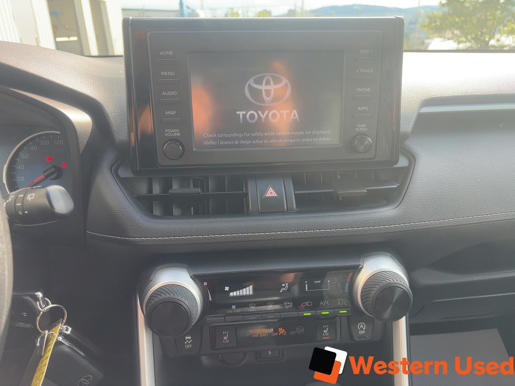 2021 Toyota RAV4 LE AWD