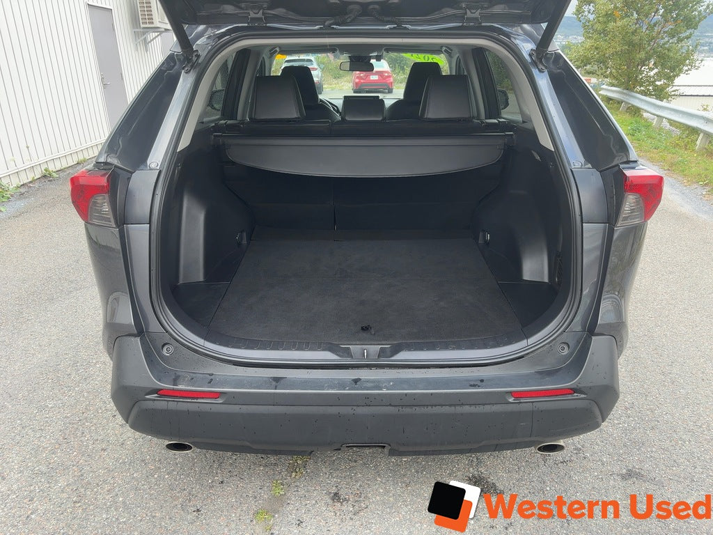 2021 Toyota RAV4 XLE AWD