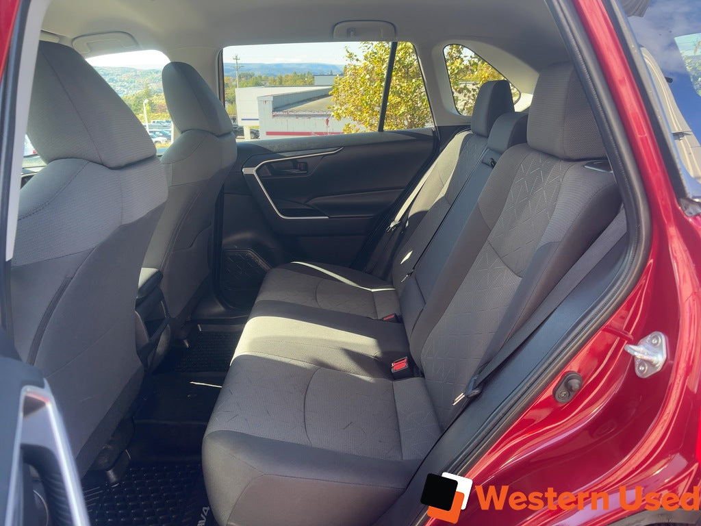 2020 Toyota RAV4 LE AWD