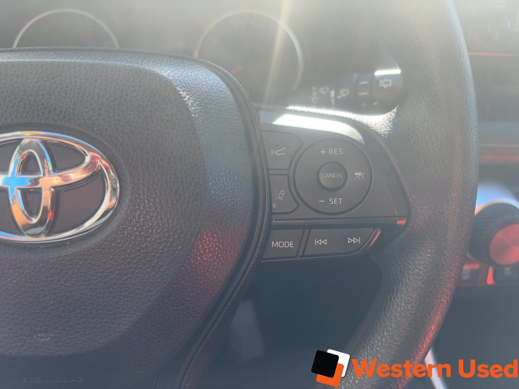 2020 Toyota RAV4 LE AWD