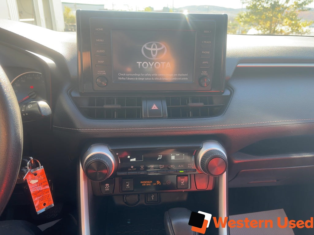 2020 Toyota RAV4 LE AWD