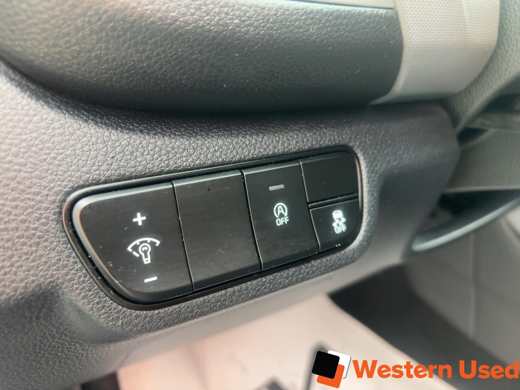 2025 Kia Seltos LX AWD