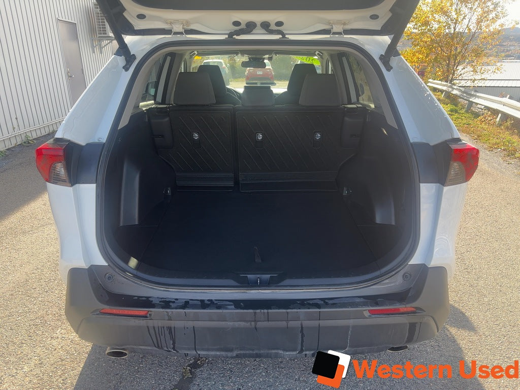 2024 Toyota RAV4 XLE AWD