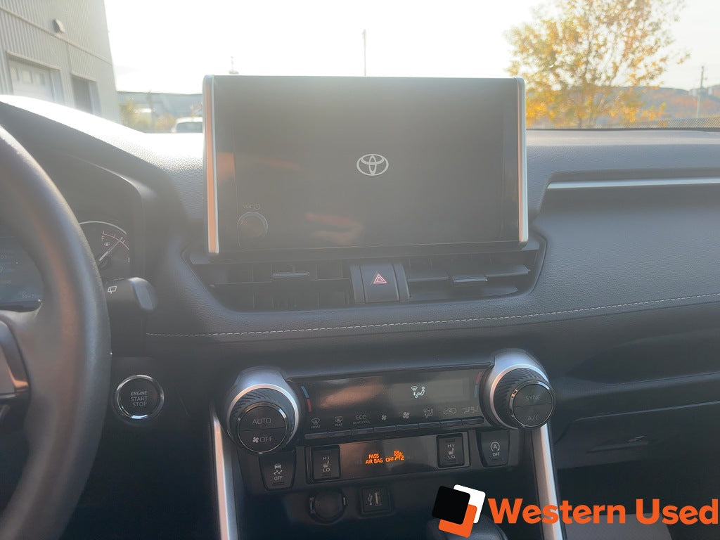 2024 Toyota RAV4 XLE AWD