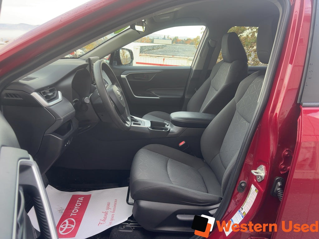 2020 Toyota RAV4 LE AWD