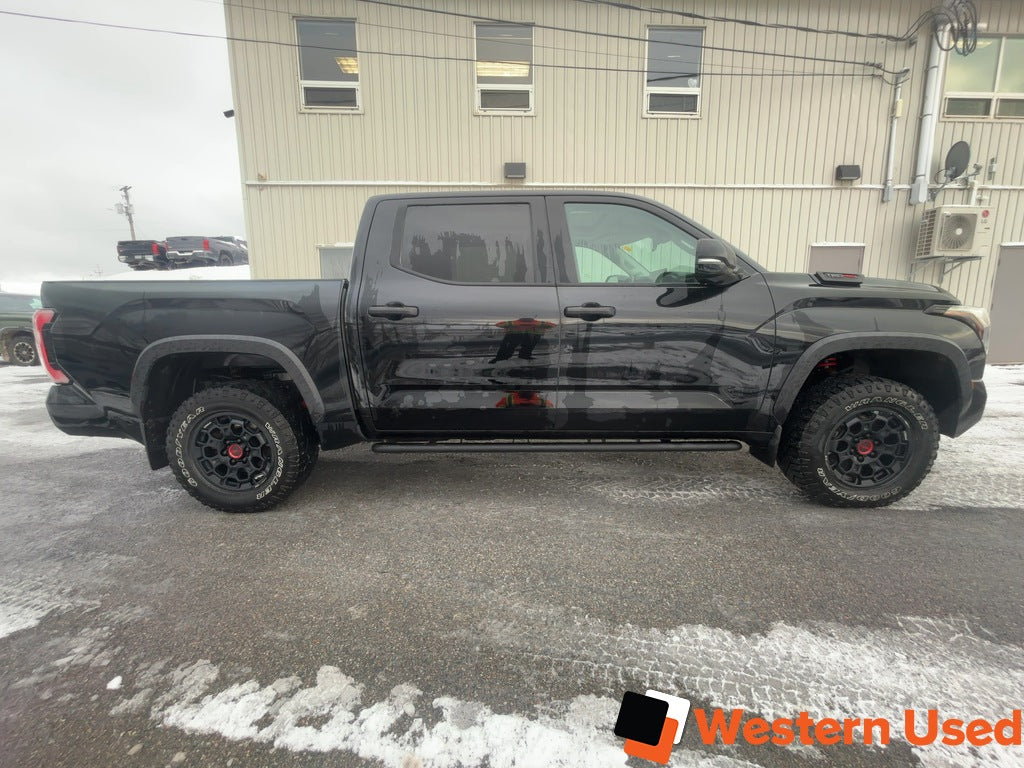 2023 Toyota Tundra 4x4 Crewmax Limited Hybrid