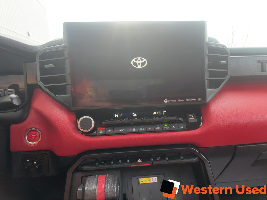 2023 Toyota Tundra 4x4 Crewmax Limited Hybrid