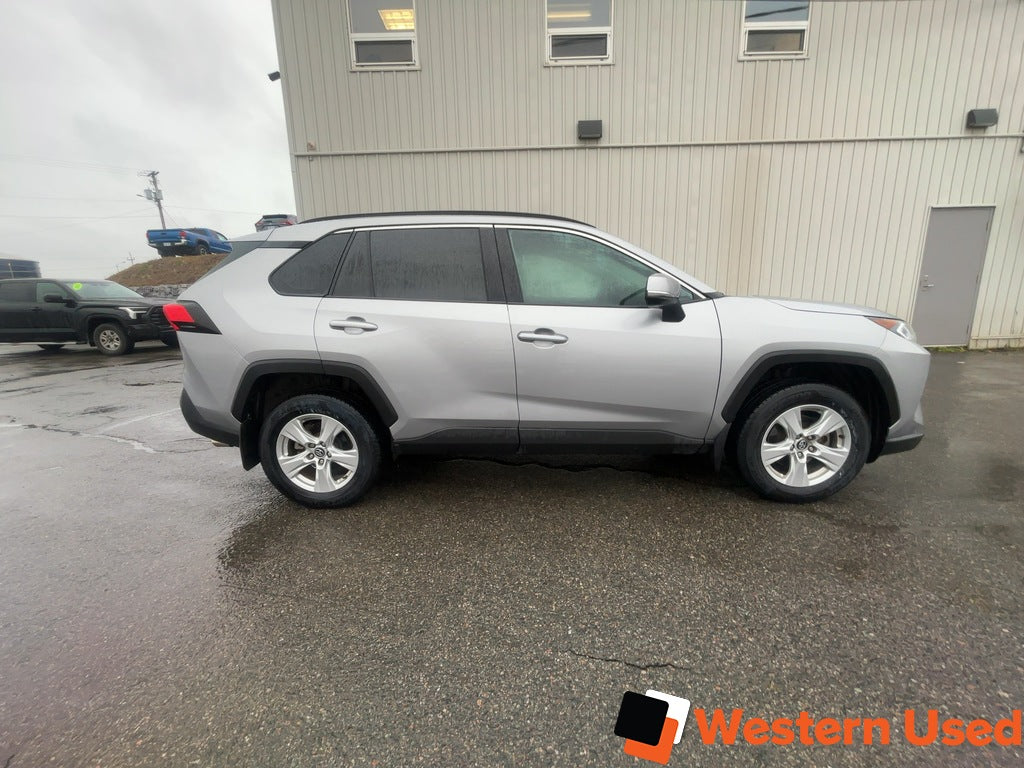 2020 Toyota RAV4 XLE AWD