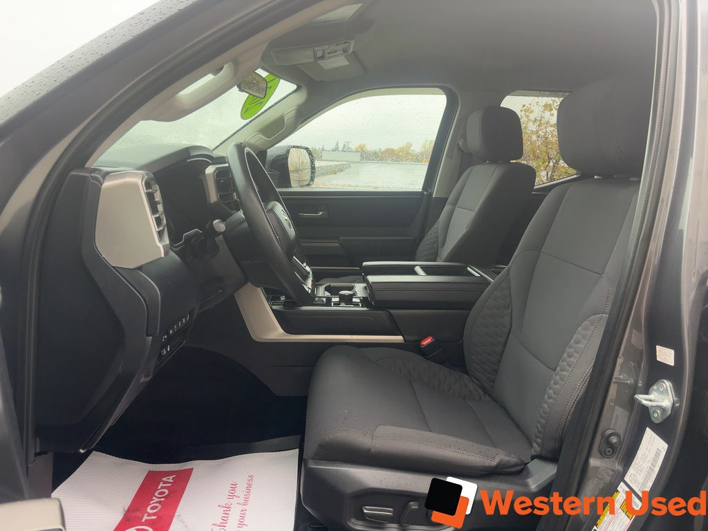 2024 Toyota Tundra 4x4 Double Cab SR5