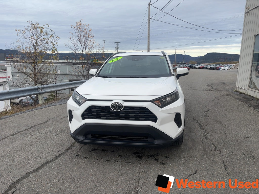 2021 Toyota RAV4 LE AWD