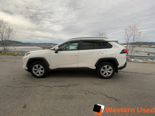 2021 Toyota RAV4 LE AWD