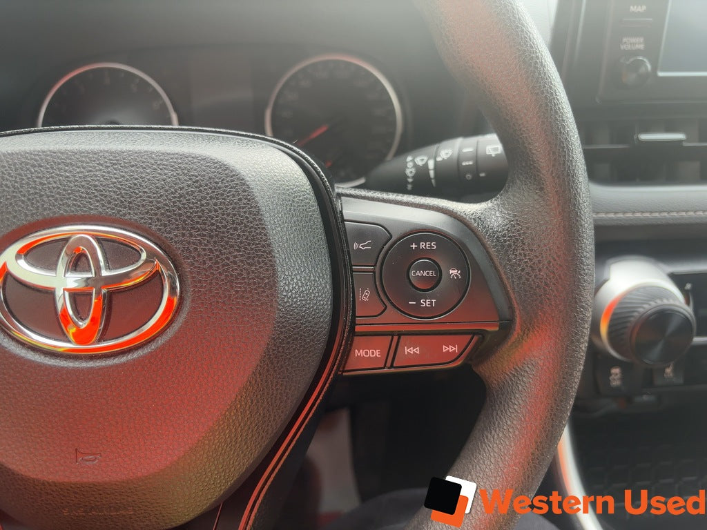 2021 Toyota RAV4 LE AWD