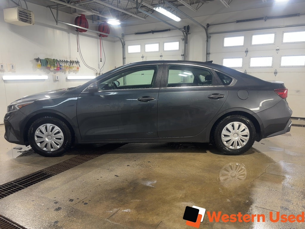 2022 Kia Forte EX IVT