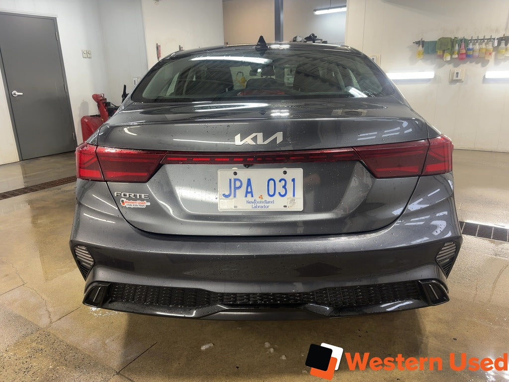 2022 Kia Forte EX IVT