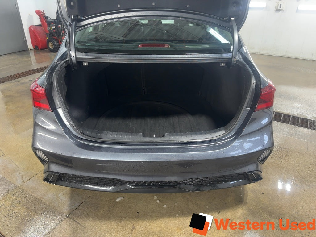 2022 Kia Forte EX IVT