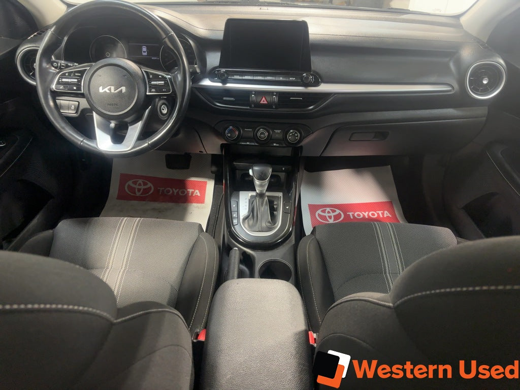 2022 Kia Forte EX IVT